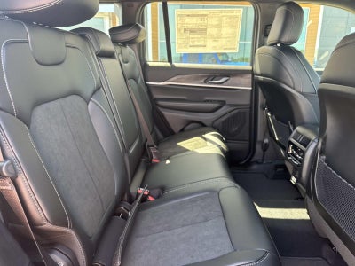 2026 Jeep Grand Cherokee GRAND CHEROKEE LAREDO ALTITUDE 4X2