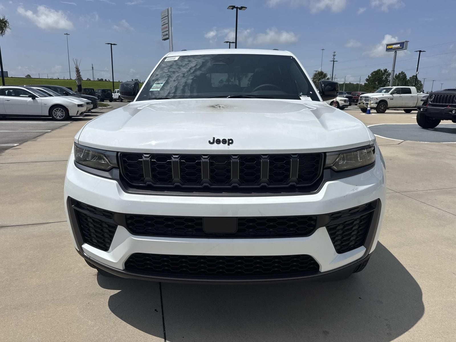 2026 Jeep Grand Cherokee GRAND CHEROKEE LAREDO ALTITUDE 4X2