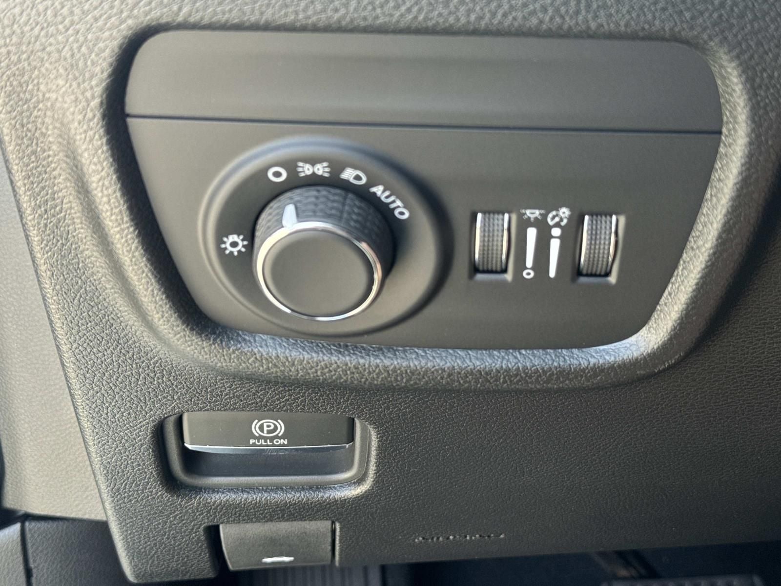 2026 Jeep Grand Cherokee GRAND CHEROKEE LAREDO ALTITUDE 4X2