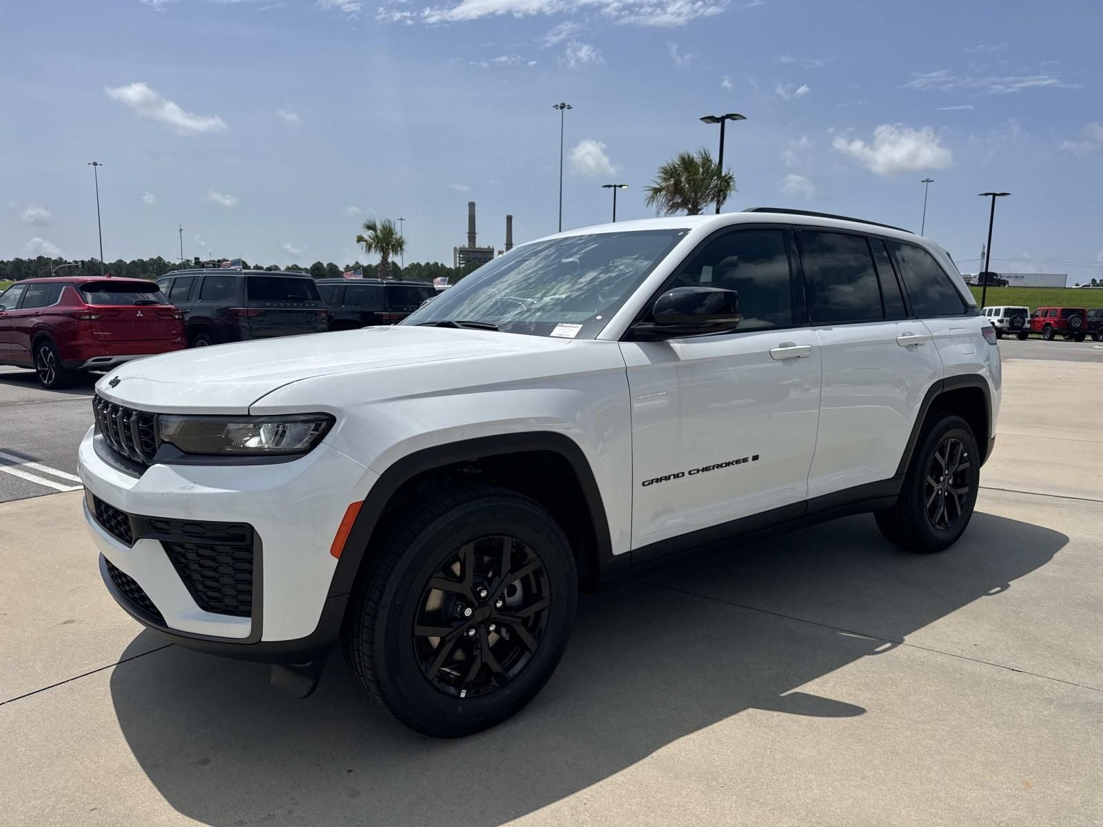 2026 Jeep Grand Cherokee GRAND CHEROKEE LAREDO ALTITUDE 4X2