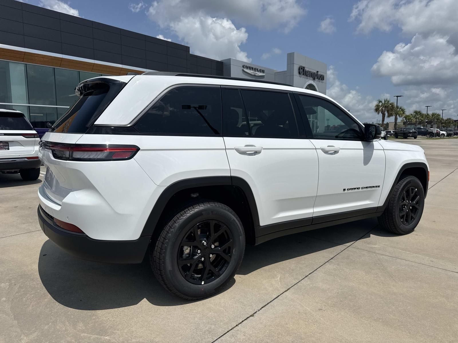 2026 Jeep Grand Cherokee GRAND CHEROKEE LAREDO ALTITUDE 4X2