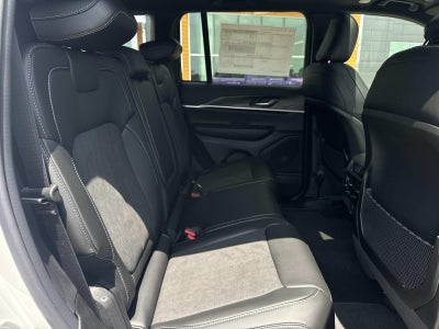2026 Jeep Grand Cherokee GRAND CHEROKEE LAREDO ALTITUDE 4X2