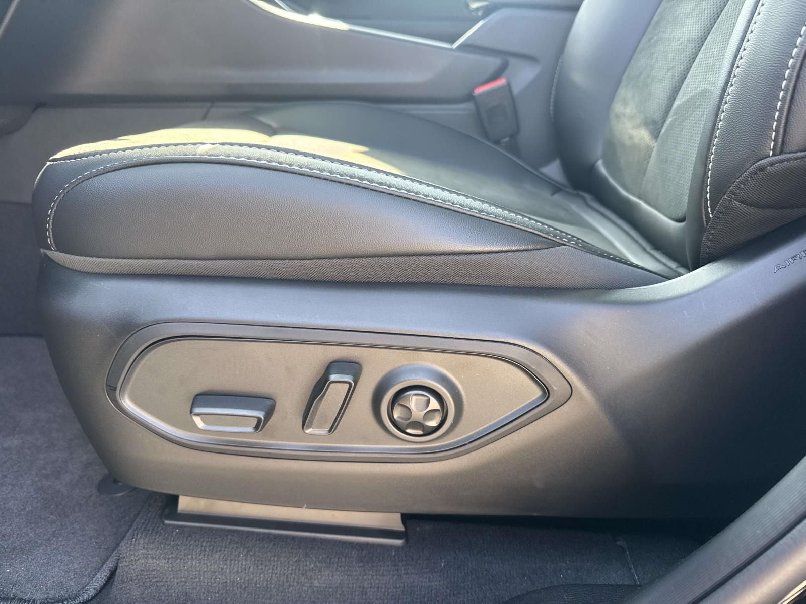 2026 Jeep Grand Cherokee GRAND CHEROKEE LAREDO ALTITUDE 4X2