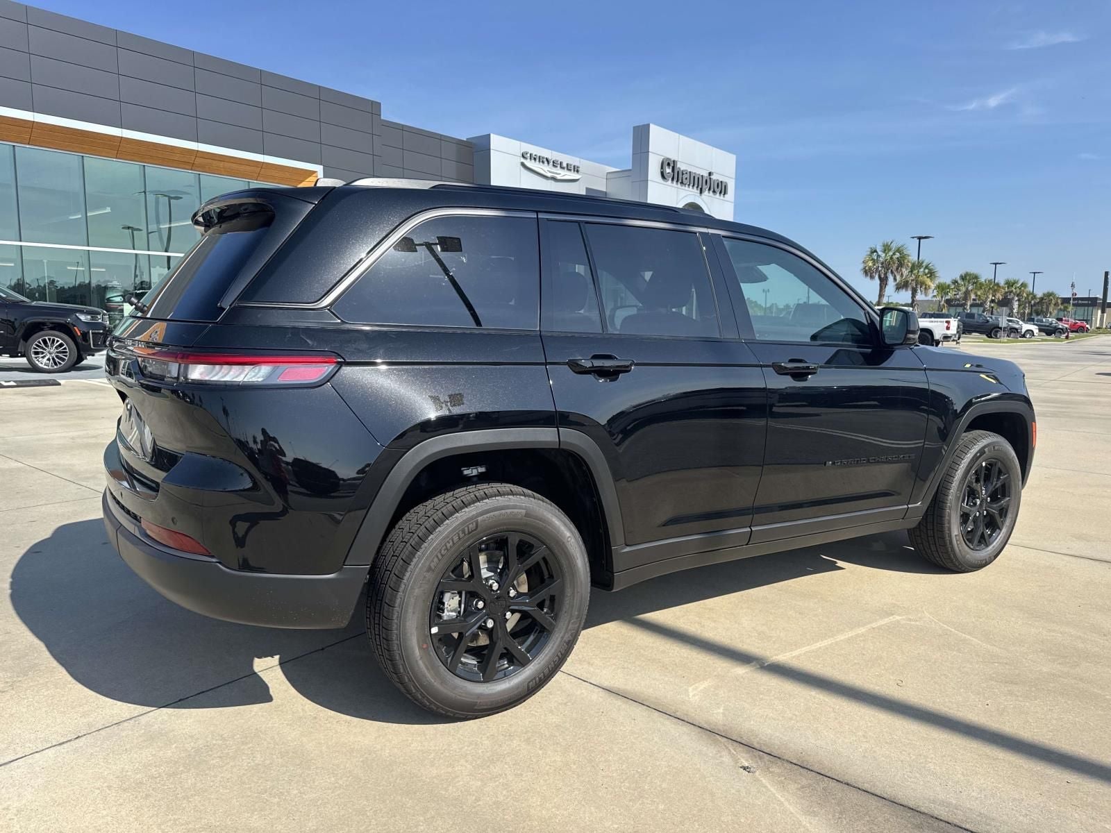 2026 Jeep Grand Cherokee GRAND CHEROKEE LAREDO ALTITUDE 4X2
