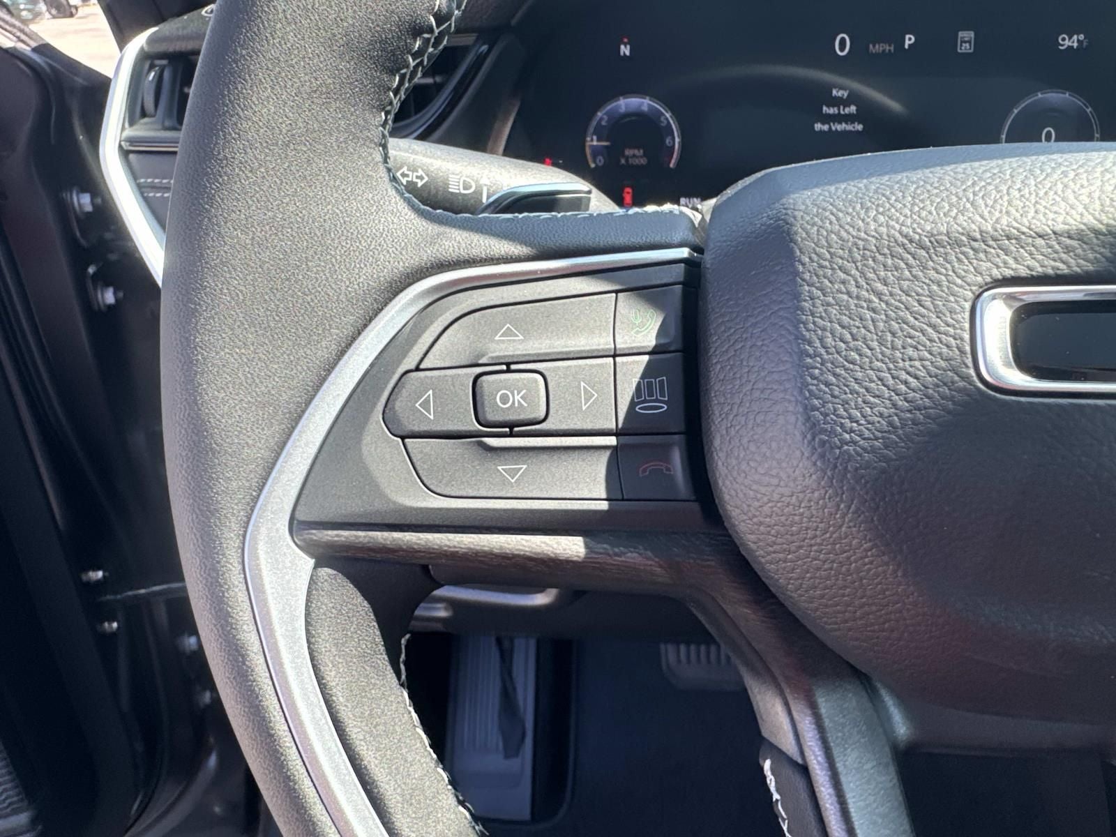 2026 Jeep Grand Cherokee GRAND CHEROKEE LAREDO ALTITUDE 4X2