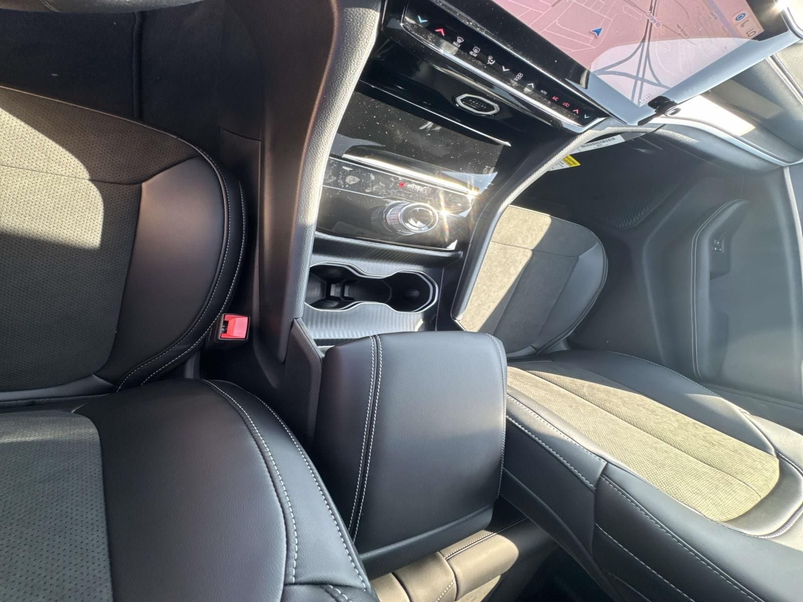 2026 Jeep Grand Cherokee GRAND CHEROKEE LAREDO ALTITUDE 4X2
