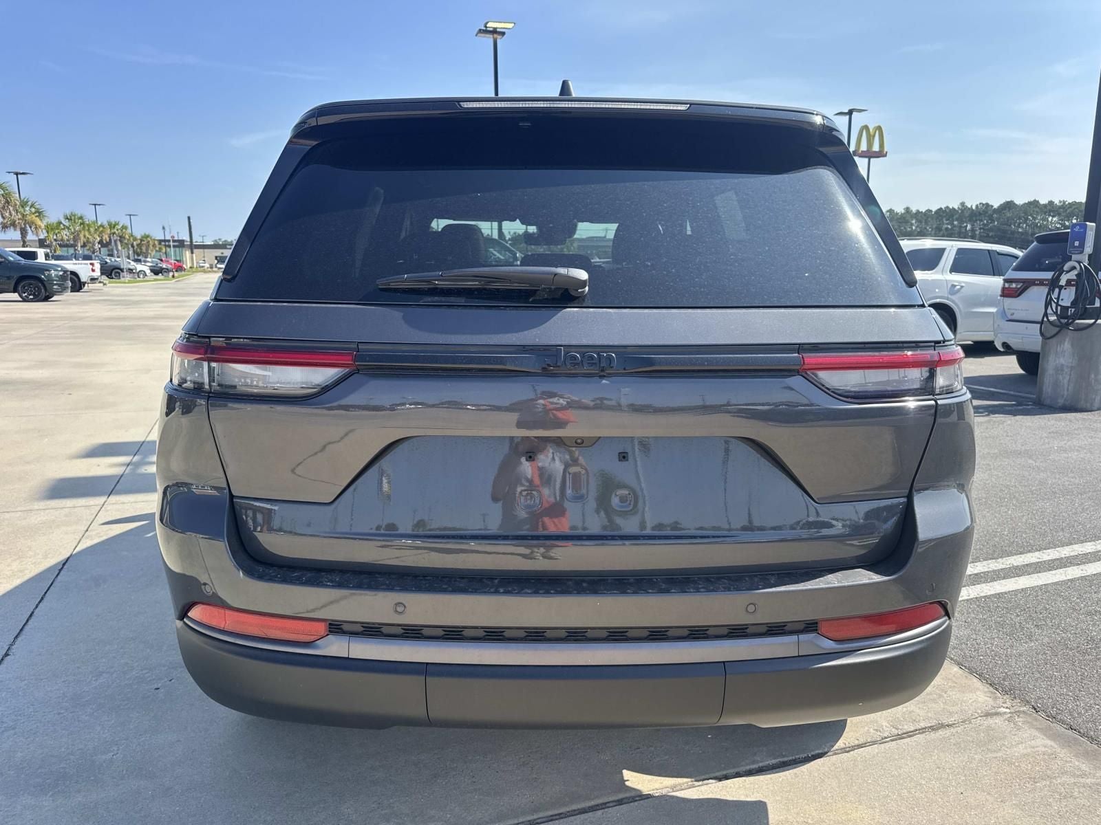 2026 Jeep Grand Cherokee GRAND CHEROKEE LAREDO ALTITUDE 4X2