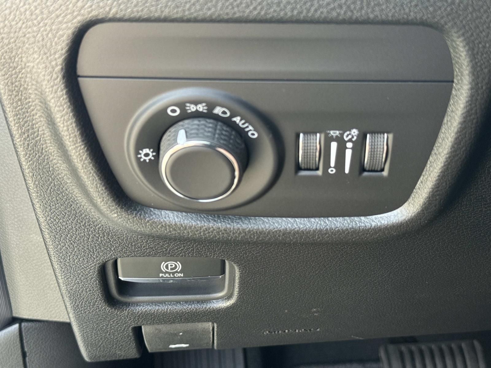 2026 Jeep Grand Cherokee GRAND CHEROKEE LAREDO ALTITUDE 4X2