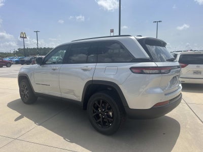 2026 Jeep Grand Cherokee GRAND CHEROKEE LAREDO ALTITUDE 4X2