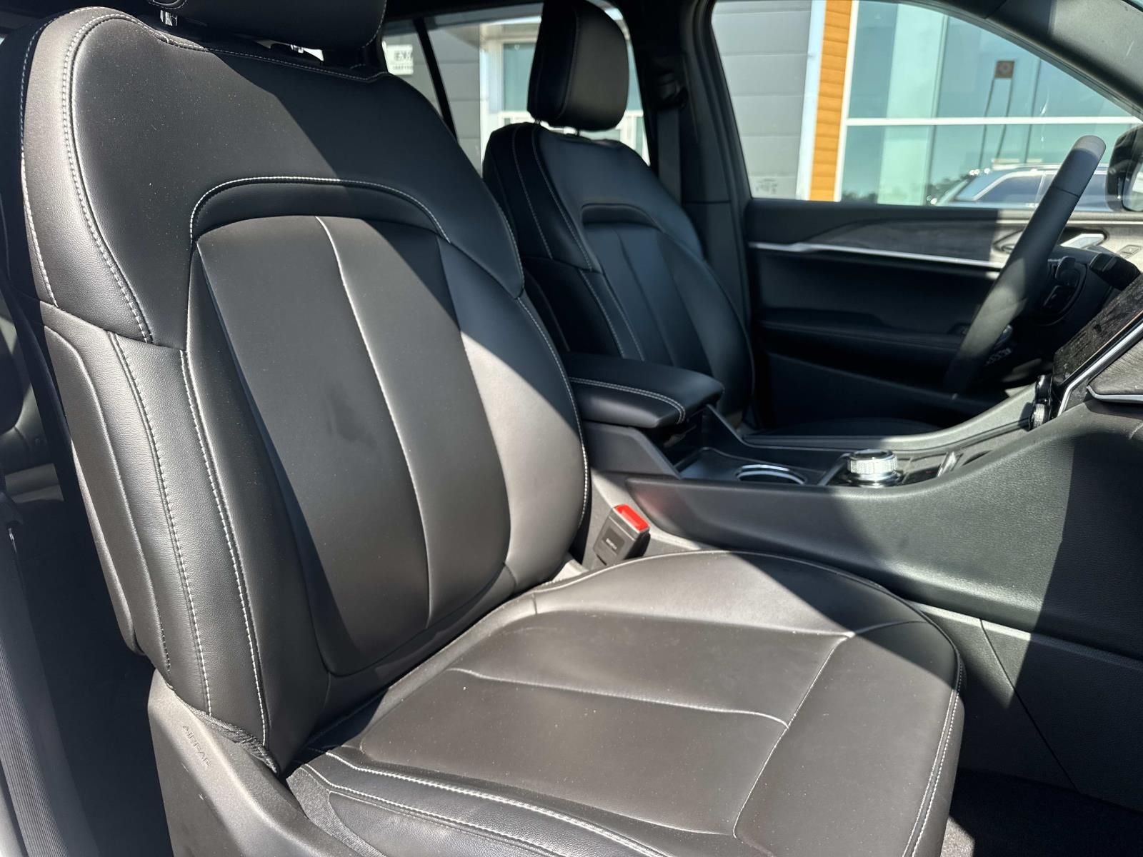 2025 Jeep Grand Cherokee Limited 4x2