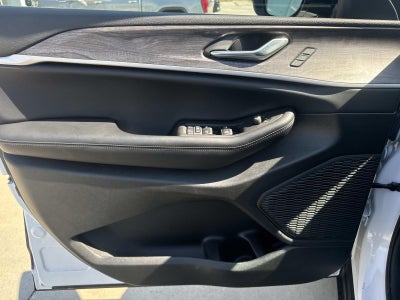 2025 Jeep Grand Cherokee Limited 4x2
