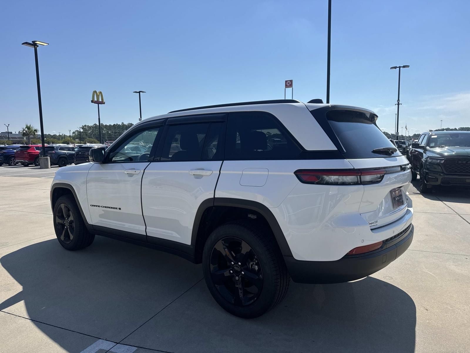 2025 Jeep Grand Cherokee Limited 4x2