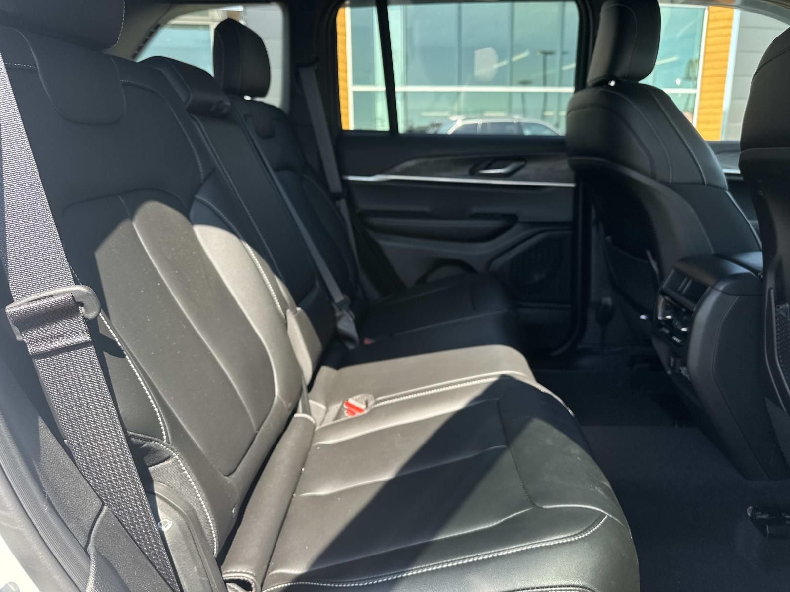 2025 Jeep Grand Cherokee Limited 4x2