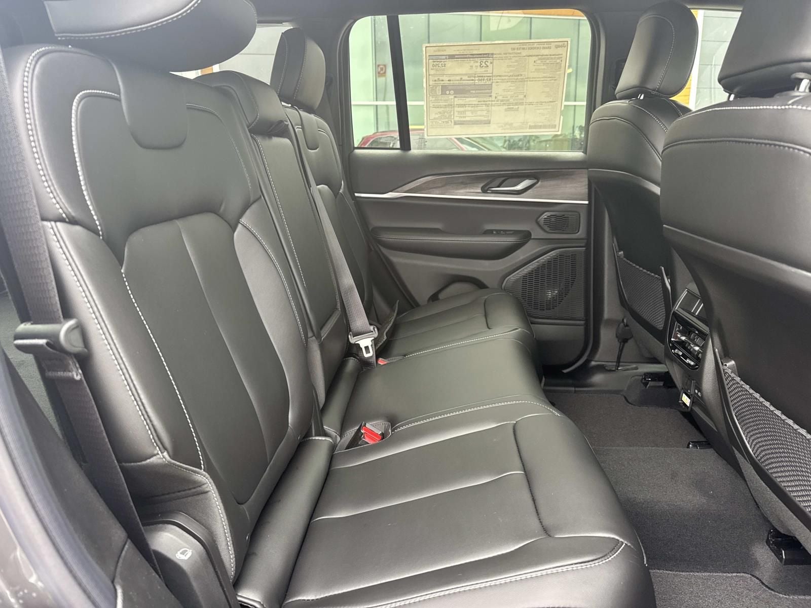 2026 Jeep Grand Cherokee GRAND CHEROKEE LIMITED 4X2