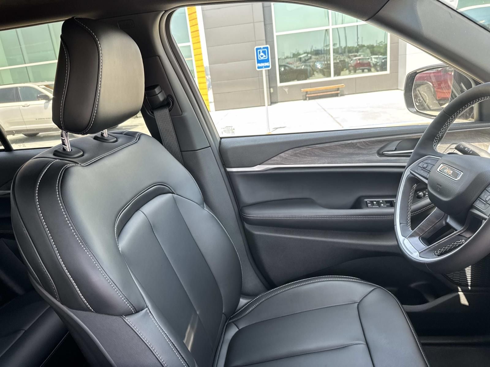 2026 Jeep Grand Cherokee GRAND CHEROKEE LIMITED 4X2