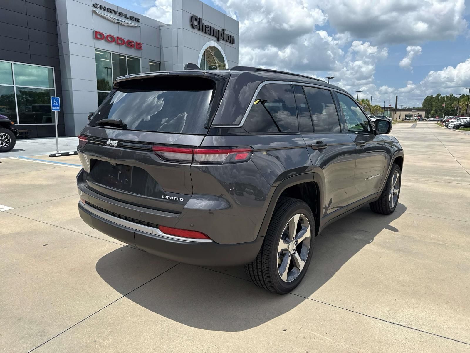 2026 Jeep Grand Cherokee GRAND CHEROKEE LIMITED 4X2
