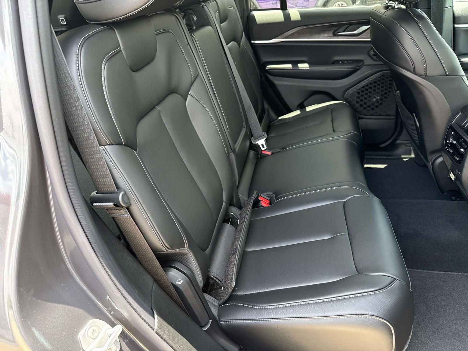 2026 Jeep Grand Cherokee GRAND CHEROKEE LIMITED 4X2