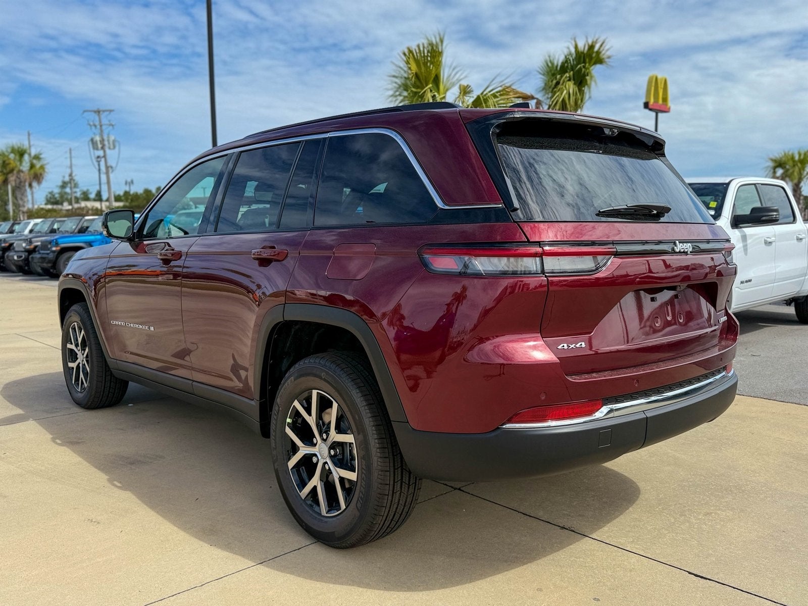 2025 Jeep Grand Cherokee GRAND CHEROKEE LIMITED 4X4