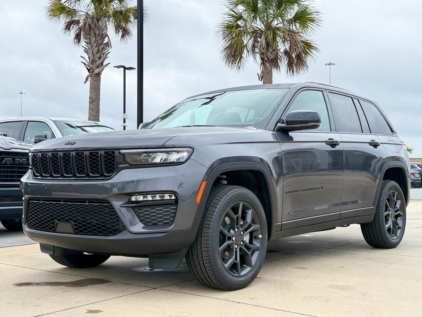 2025 Jeep Grand Cherokee GRAND CHEROKEE LIMITED 4X4