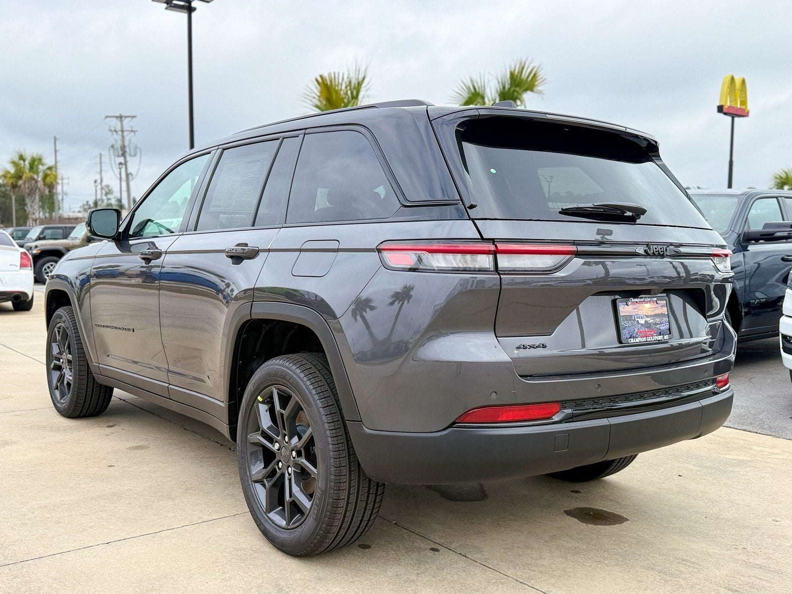 2025 Jeep Grand Cherokee GRAND CHEROKEE LIMITED 4X4