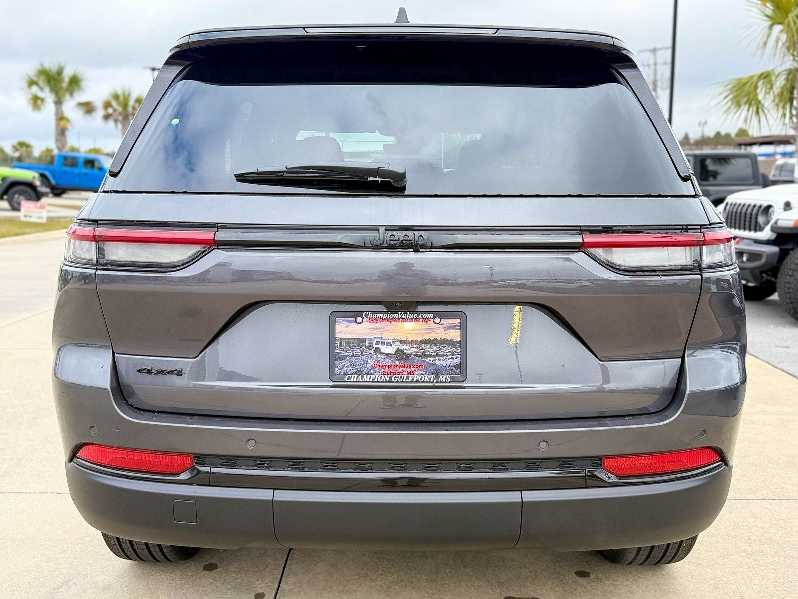 2025 Jeep Grand Cherokee GRAND CHEROKEE LIMITED 4X4