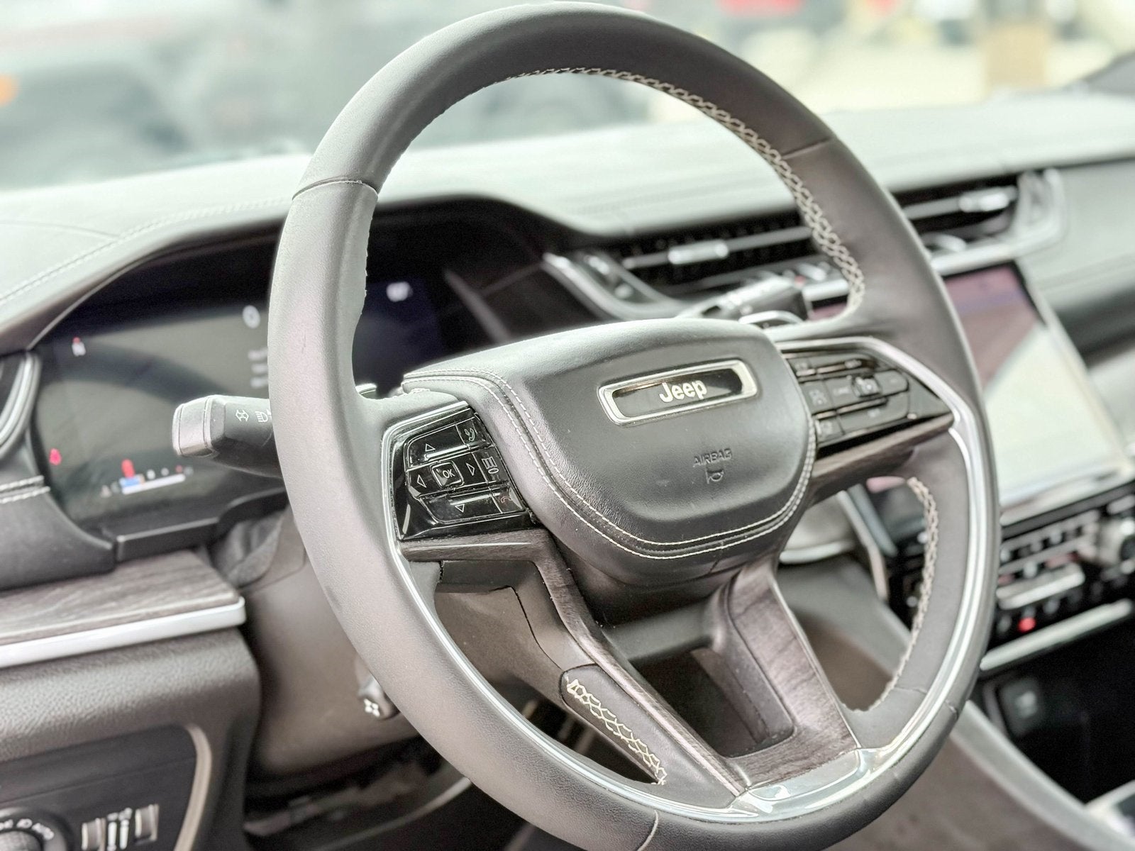 2023 Jeep Grand Cherokee Overland 4x4