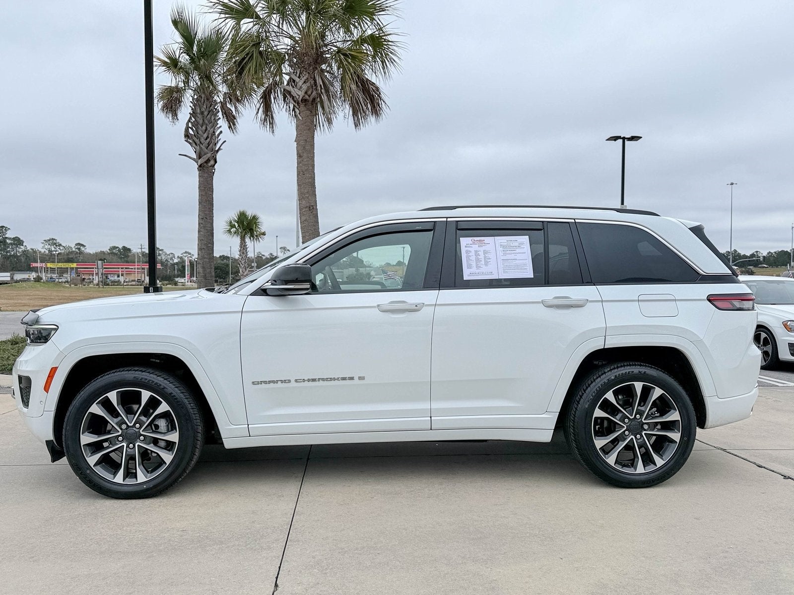 2023 Jeep Grand Cherokee Overland 4x4