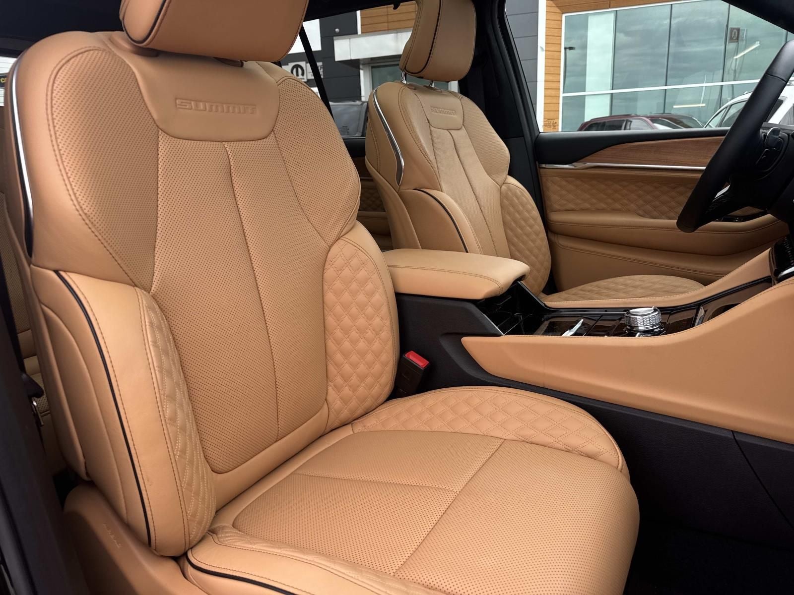 2026 Jeep Grand Cherokee GRAND CHEROKEE SUMMIT 4X4