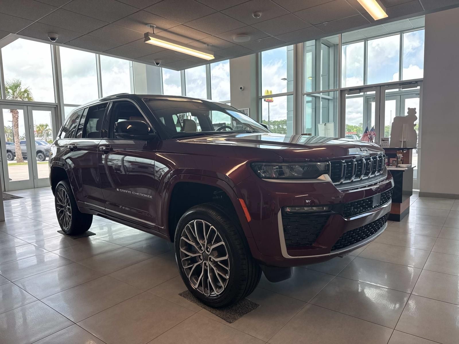 2026 Jeep Grand Cherokee GRAND CHEROKEE SUMMIT 4X4