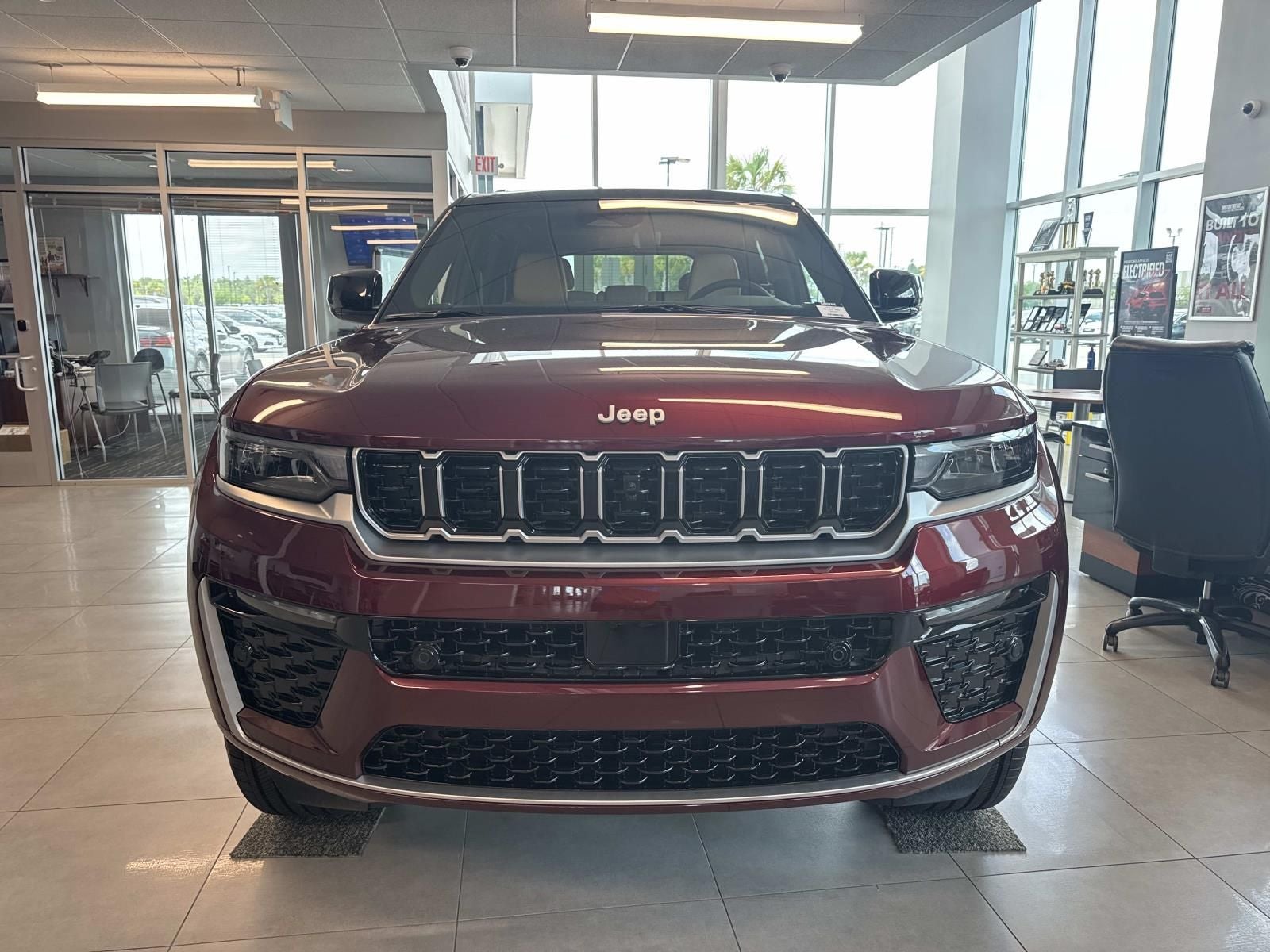 2026 Jeep Grand Cherokee GRAND CHEROKEE SUMMIT 4X4