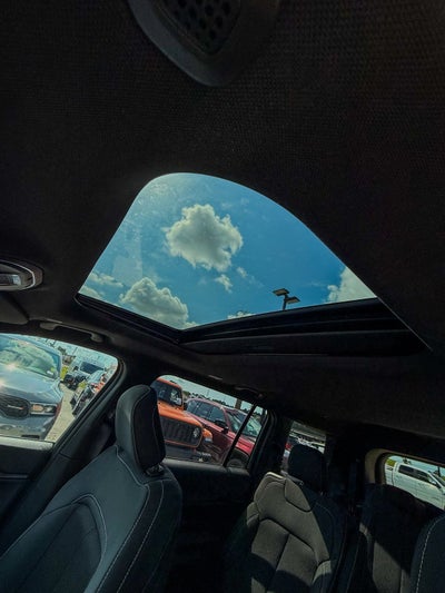 2025 Jeep Grand Cherokee GRAND CHEROKEE L LAREDO X 4X2