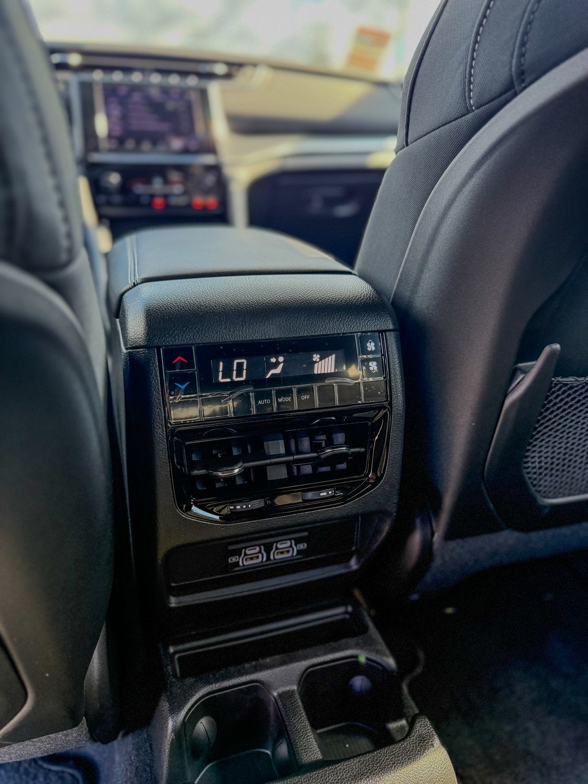 2025 Jeep Grand Cherokee GRAND CHEROKEE L LAREDO X 4X2