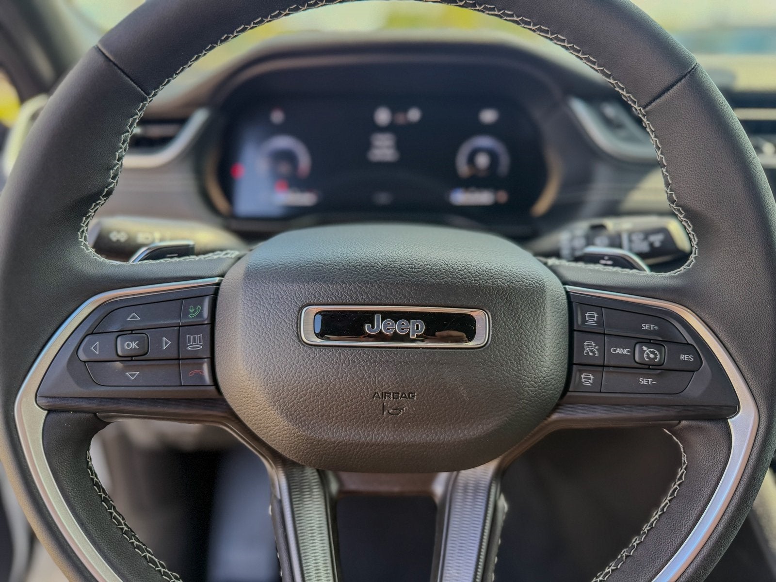 2025 Jeep Grand Cherokee GRAND CHEROKEE L LAREDO X 4X2