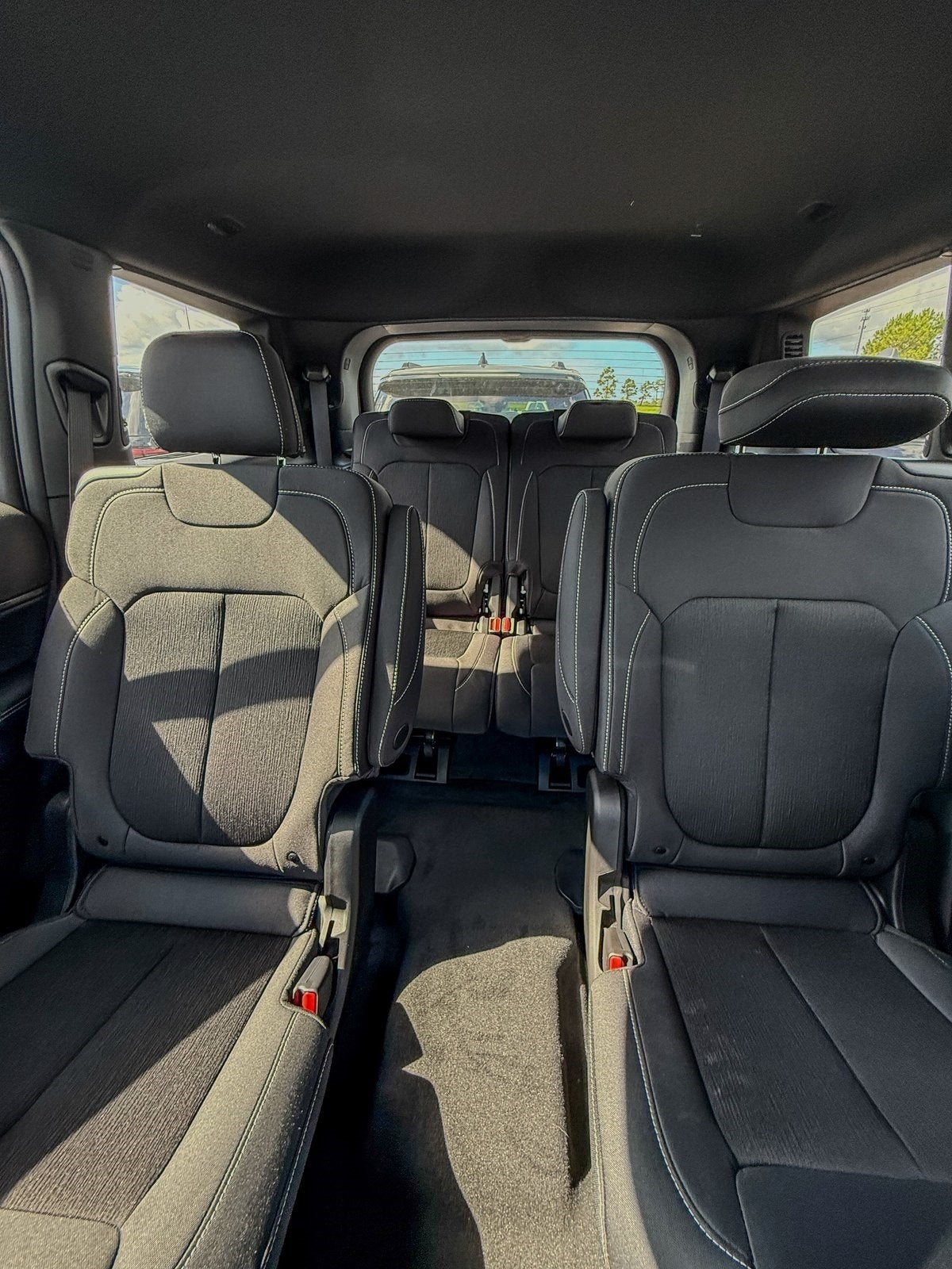 2025 Jeep Grand Cherokee GRAND CHEROKEE L LAREDO X 4X2