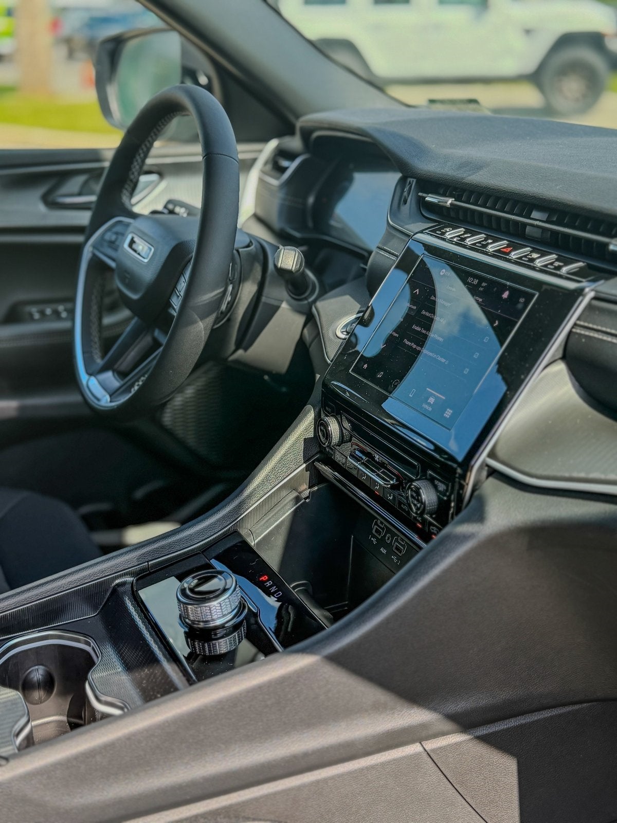 2025 Jeep Grand Cherokee GRAND CHEROKEE L LAREDO X 4X2