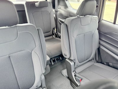 2025 Jeep Grand Cherokee GRAND CHEROKEE L LAREDO X 4X2