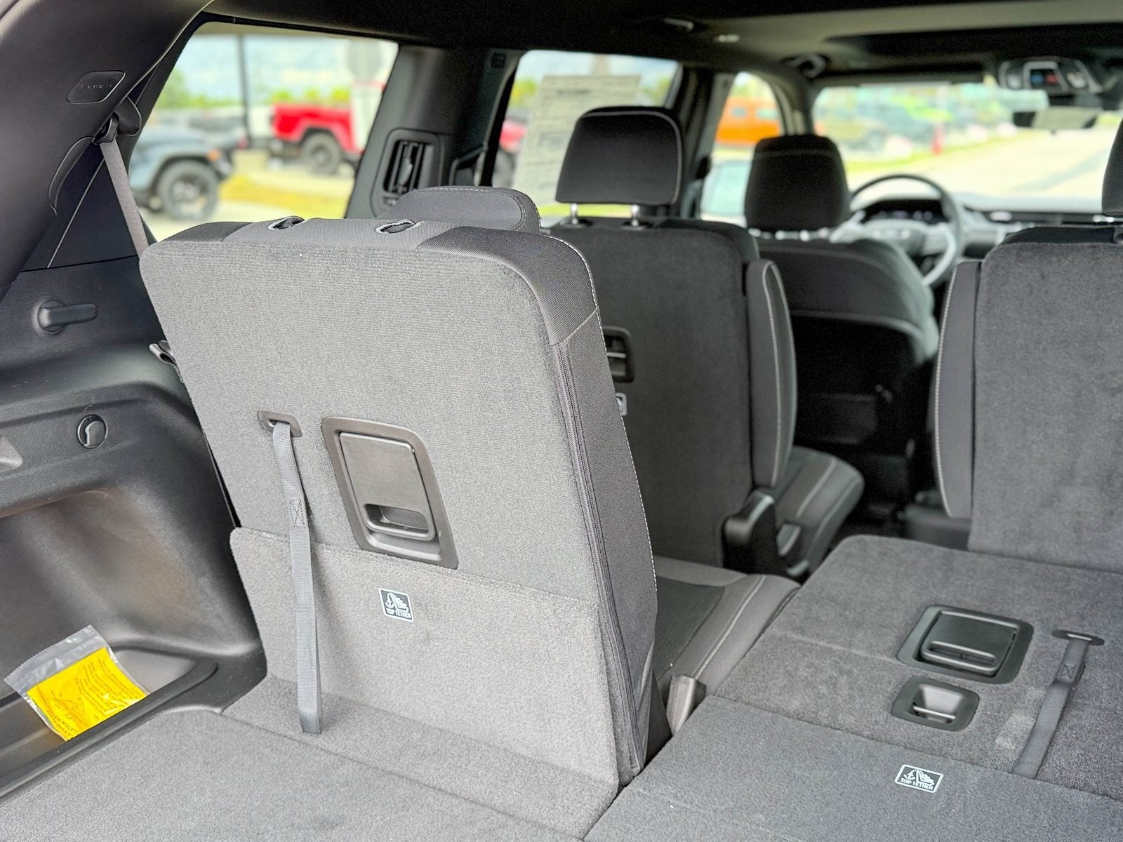 2025 Jeep Grand Cherokee GRAND CHEROKEE L LAREDO X 4X2