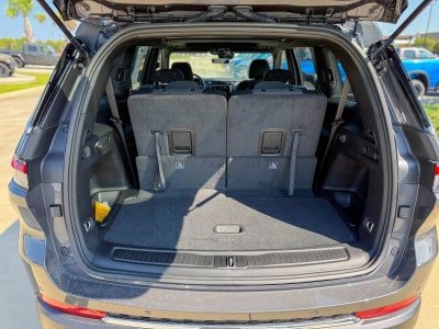 2025 Jeep Grand Cherokee GRAND CHEROKEE L LAREDO X 4X2