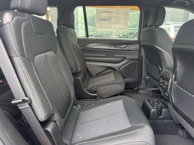2026 Jeep Grand Cherokee GRAND CHEROKEE L LAREDO 4X2