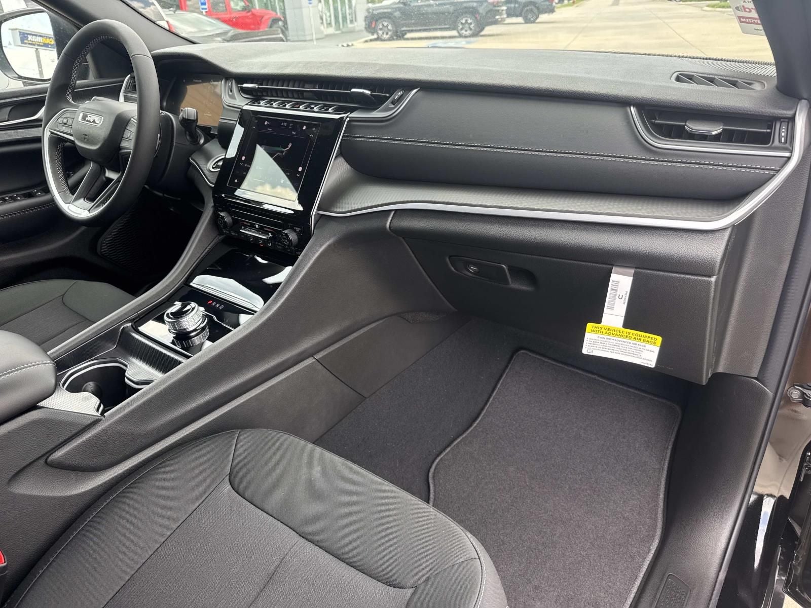 2026 Jeep Grand Cherokee GRAND CHEROKEE L LAREDO 4X2
