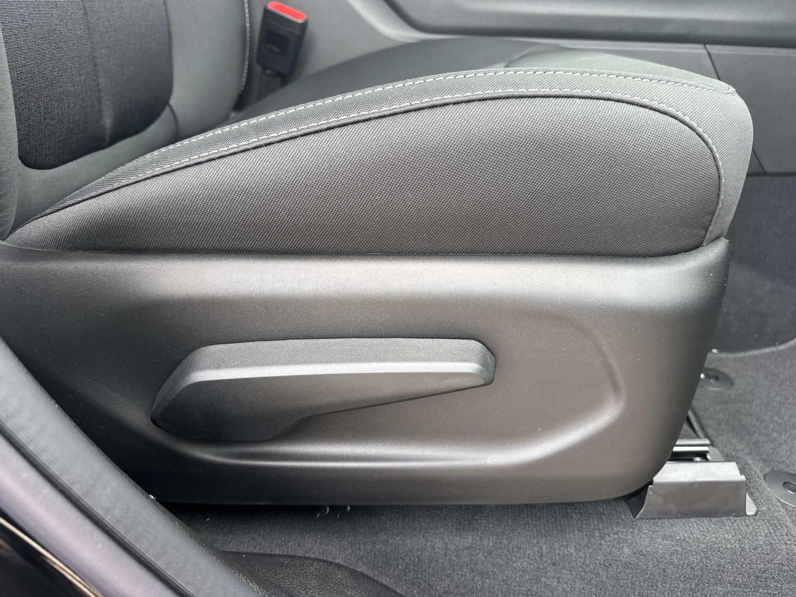 2026 Jeep Grand Cherokee GRAND CHEROKEE L LAREDO 4X2