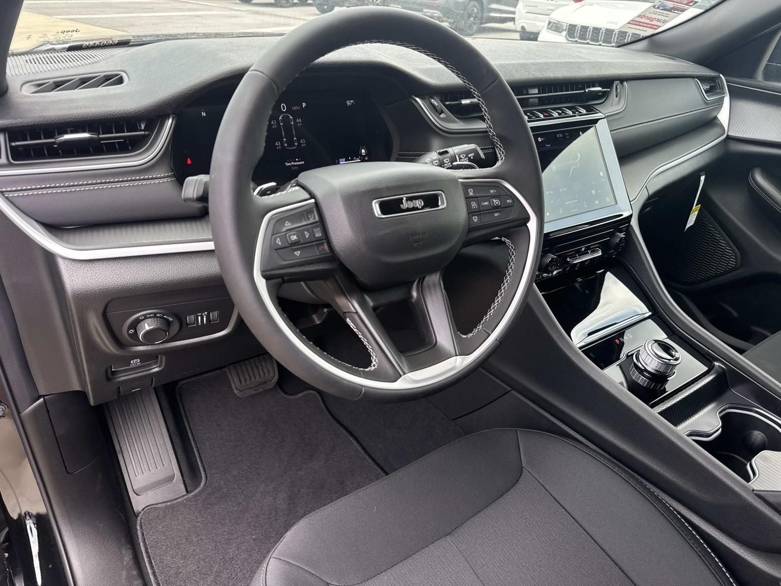 2026 Jeep Grand Cherokee GRAND CHEROKEE L LAREDO 4X2