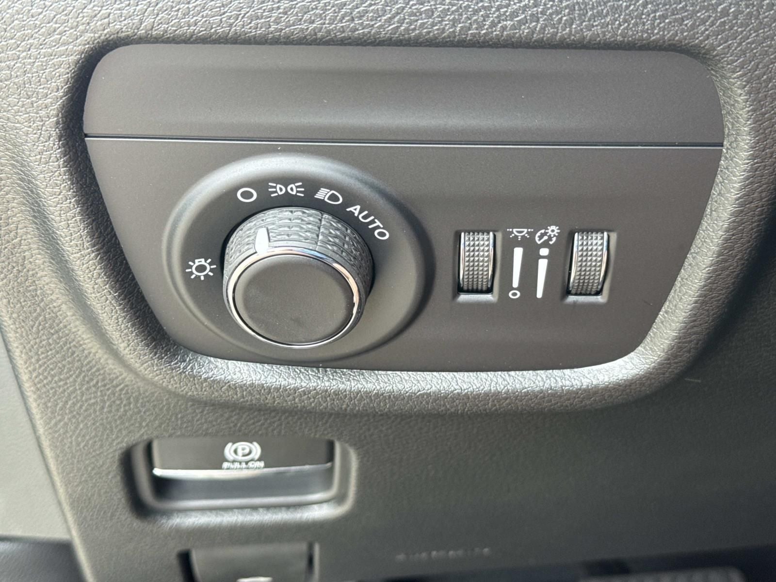 2026 Jeep Grand Cherokee GRAND CHEROKEE L LAREDO 4X2