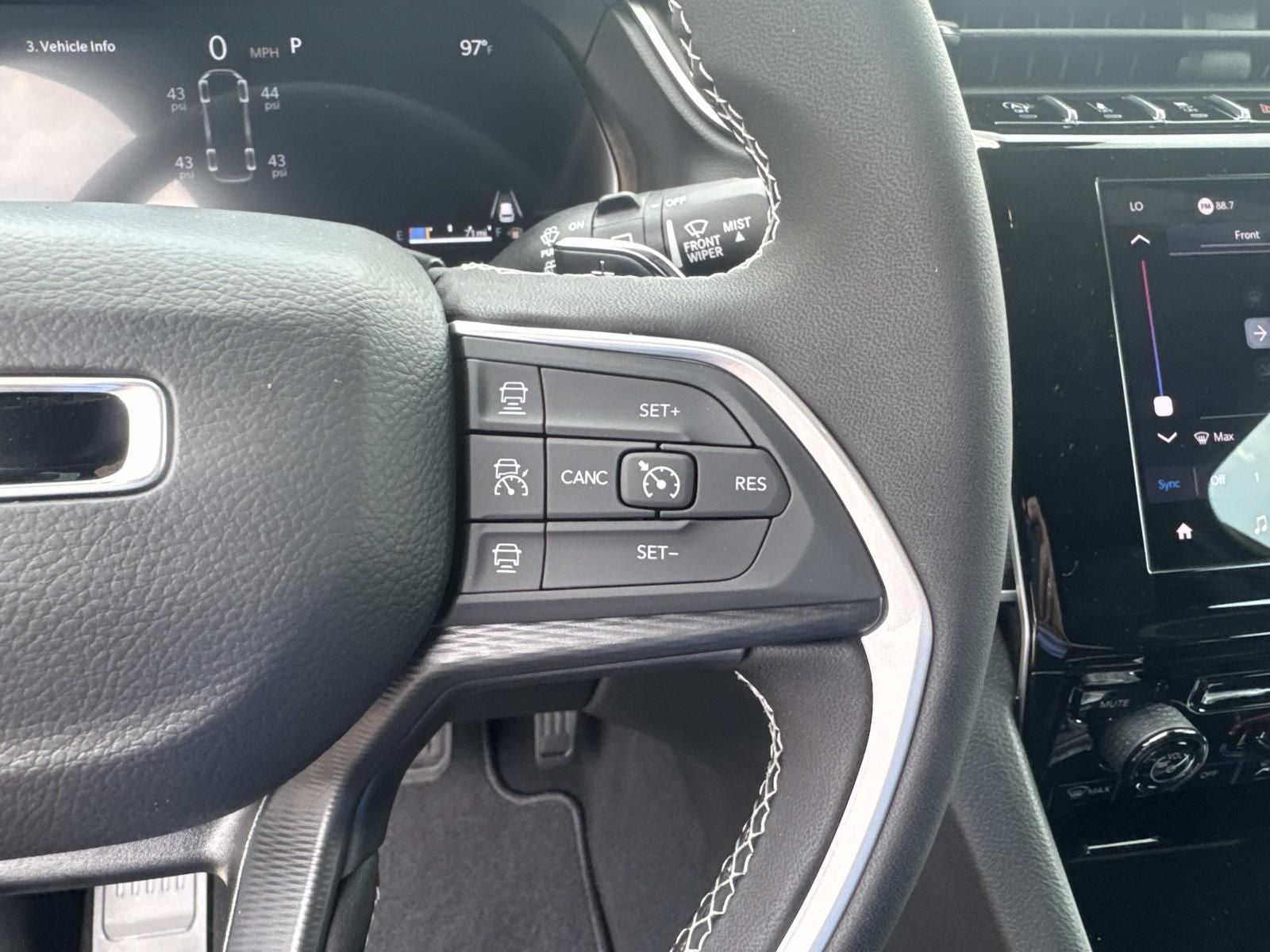 2026 Jeep Grand Cherokee GRAND CHEROKEE L LAREDO 4X2