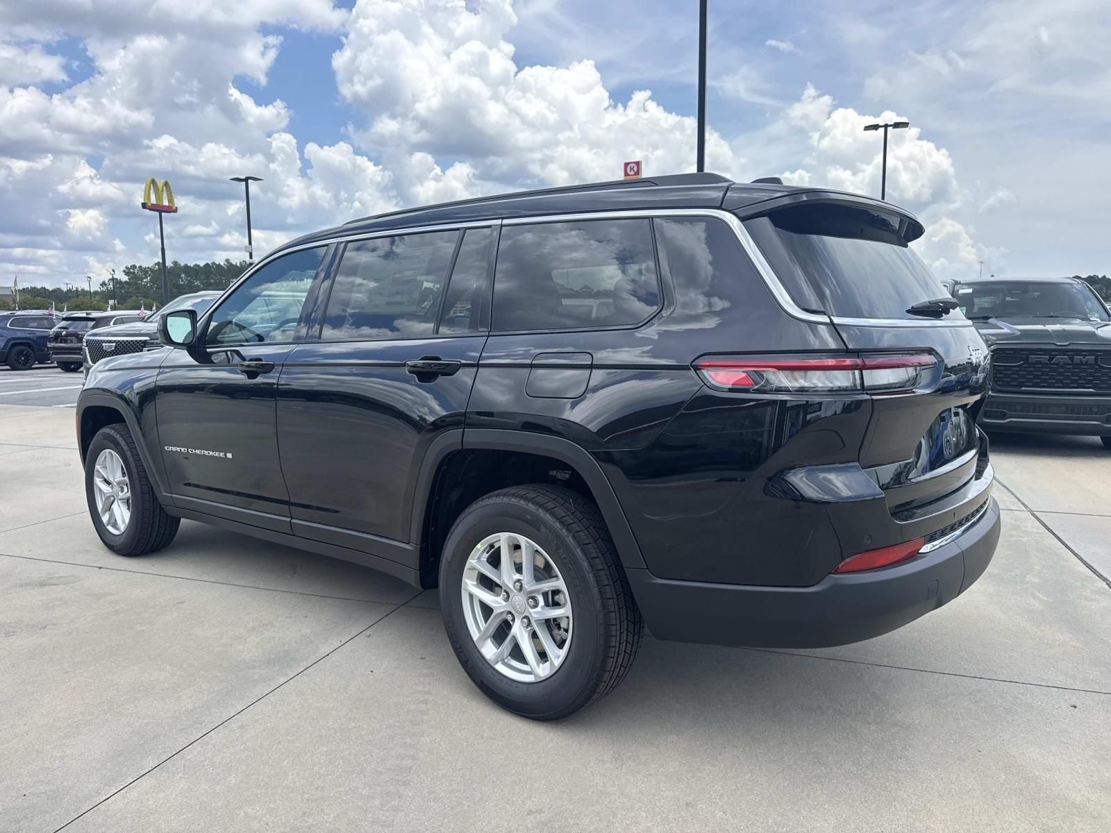 2026 Jeep Grand Cherokee GRAND CHEROKEE L LAREDO 4X2