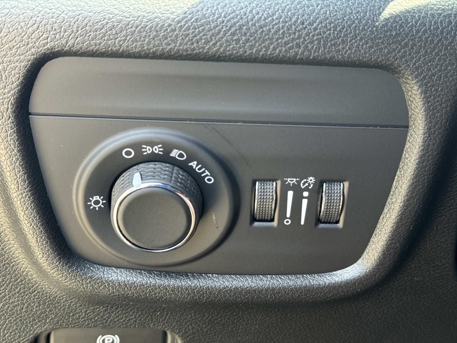 2026 Jeep Grand Cherokee GRAND CHEROKEE L LAREDO X 4X2
