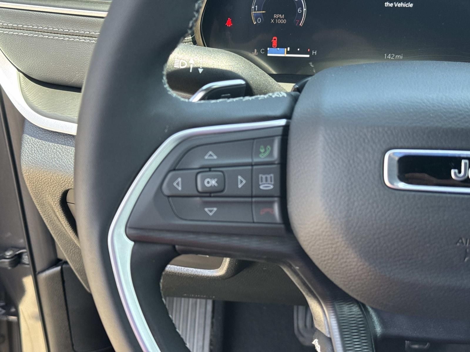 2026 Jeep Grand Cherokee GRAND CHEROKEE L LAREDO X 4X2