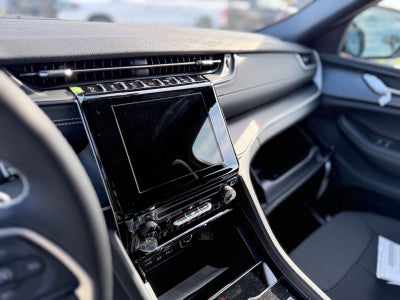 2025 Jeep Grand Cherokee GRAND CHEROKEE L LAREDO X 4X2