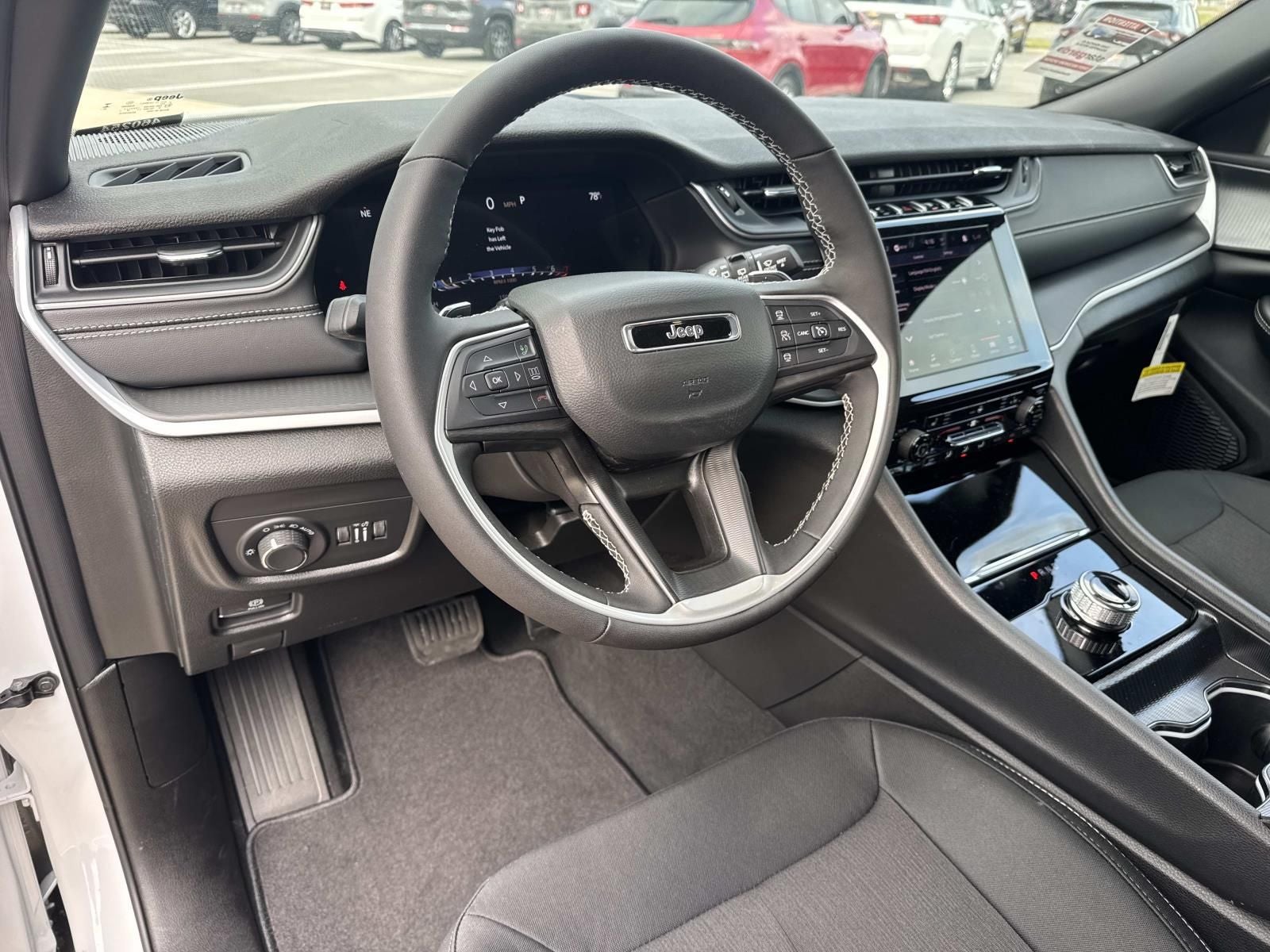 2026 Jeep Grand Cherokee GRAND CHEROKEE L LAREDO X 4X2