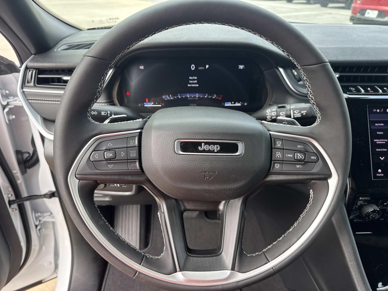 2026 Jeep Grand Cherokee GRAND CHEROKEE L LAREDO X 4X2